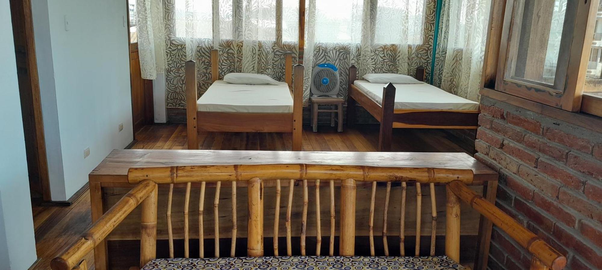 Hotel Boutique Hurvinek Montañita Eksteriør bilde
