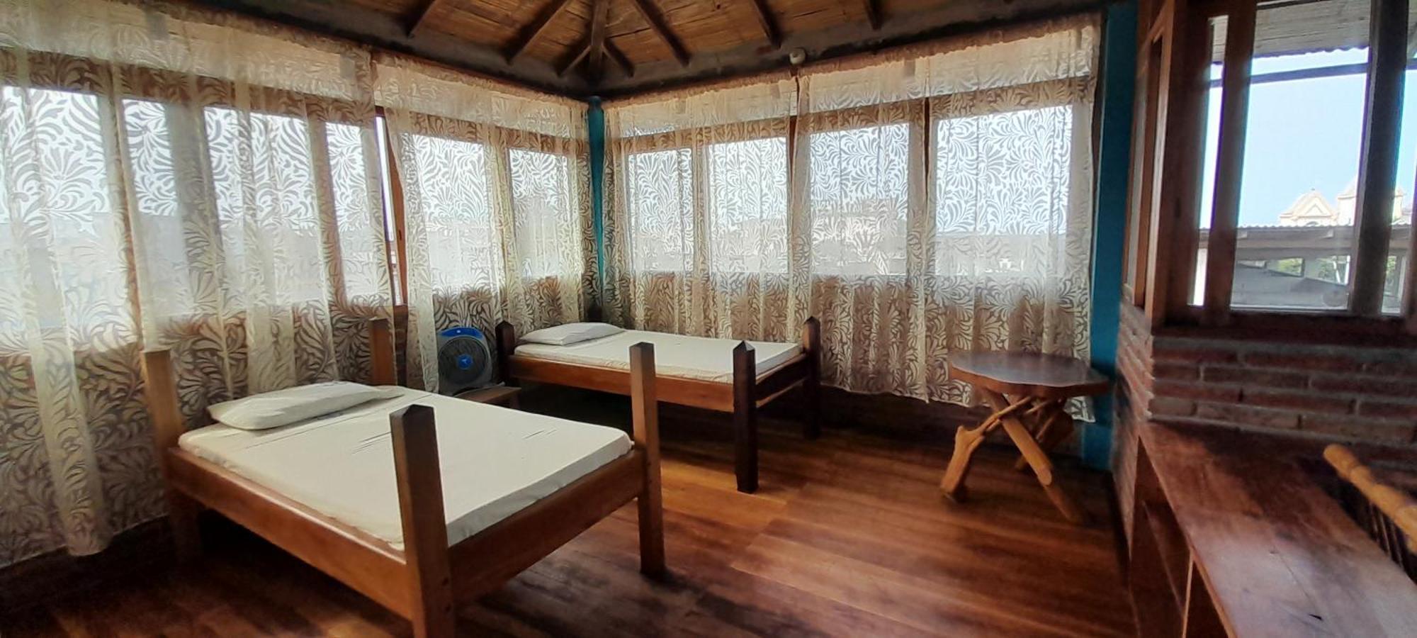 Hotel Boutique Hurvinek Montañita Eksteriør bilde