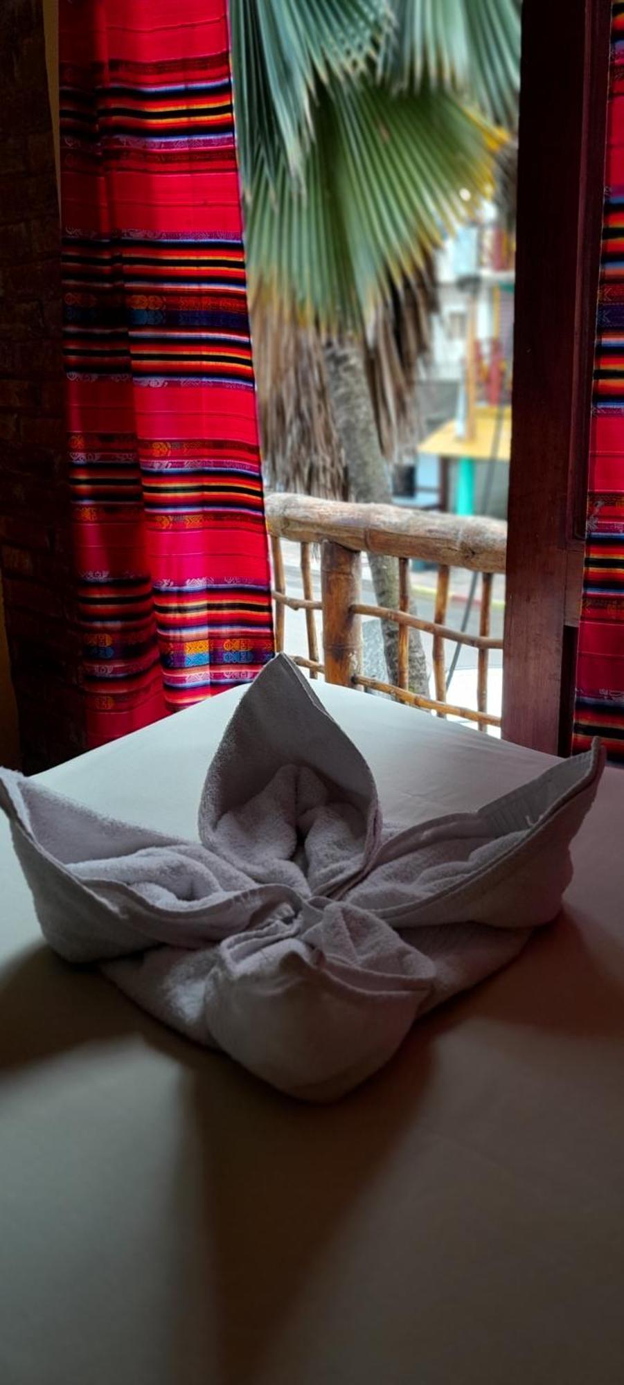 Hotel Boutique Hurvinek Montañita Eksteriør bilde